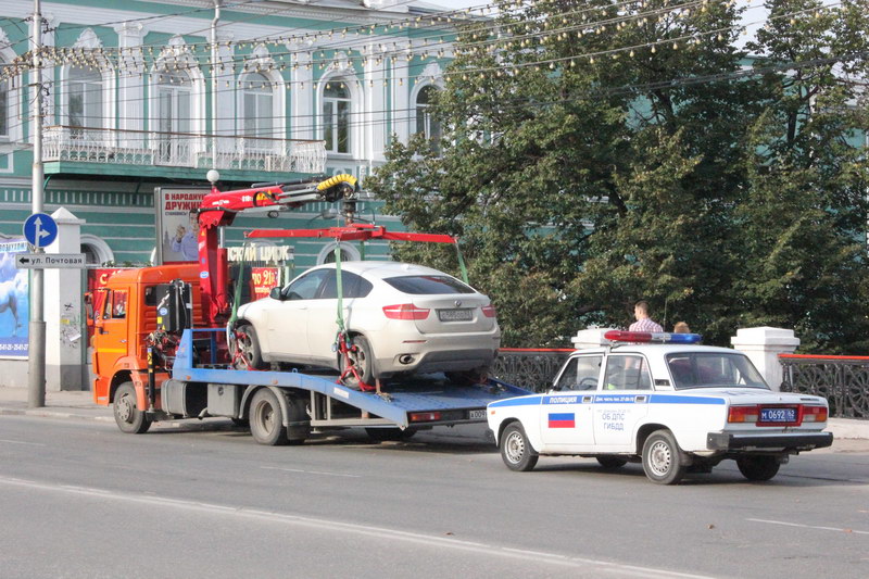 авто на эвакуаторе